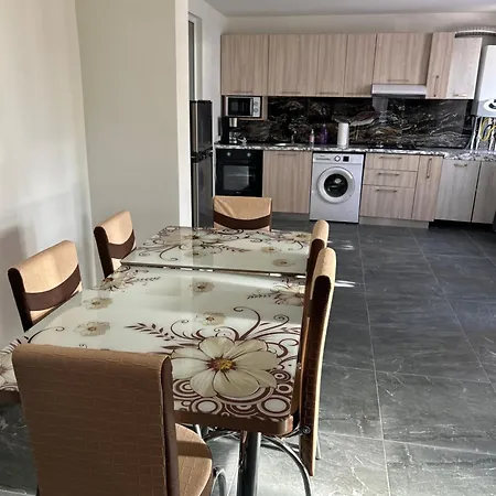 House Downtown * Κραϊόβα