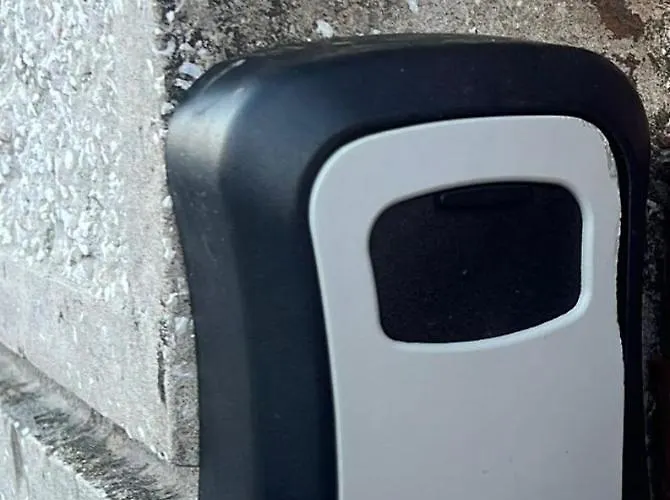 House Downtown كرايوفا